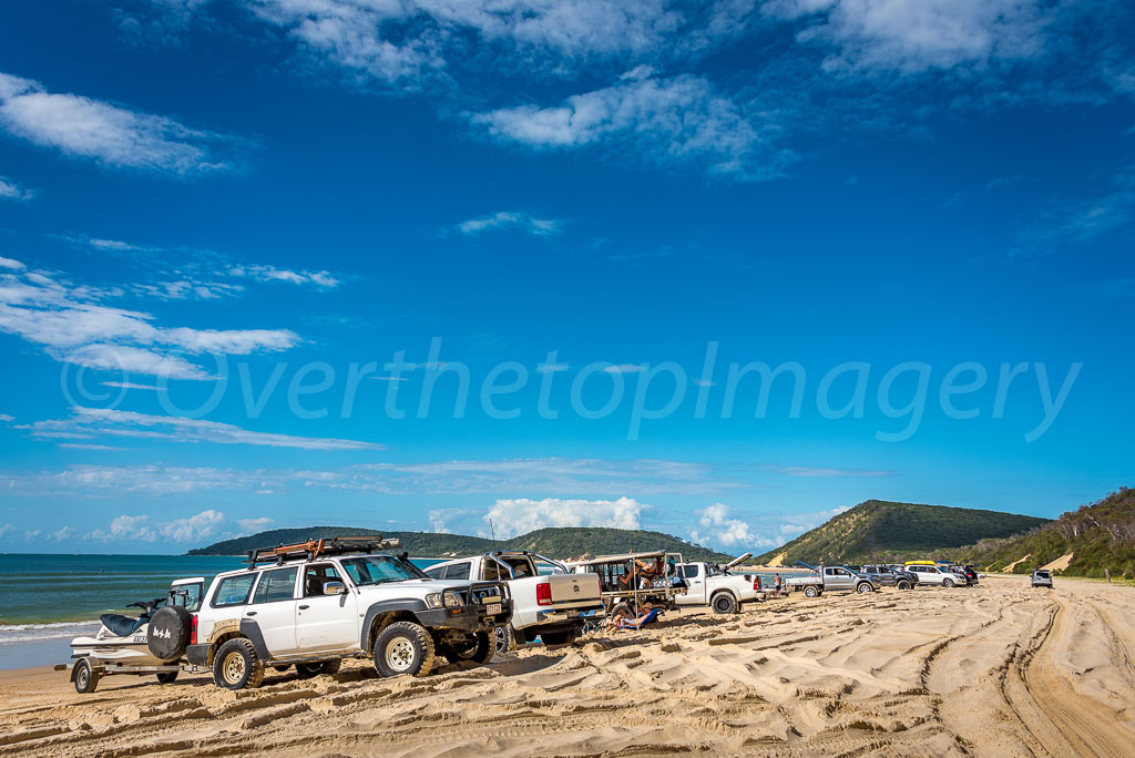 otti-20170414-rainbow-beach-cars-on-sand-OTT_2375.jpg