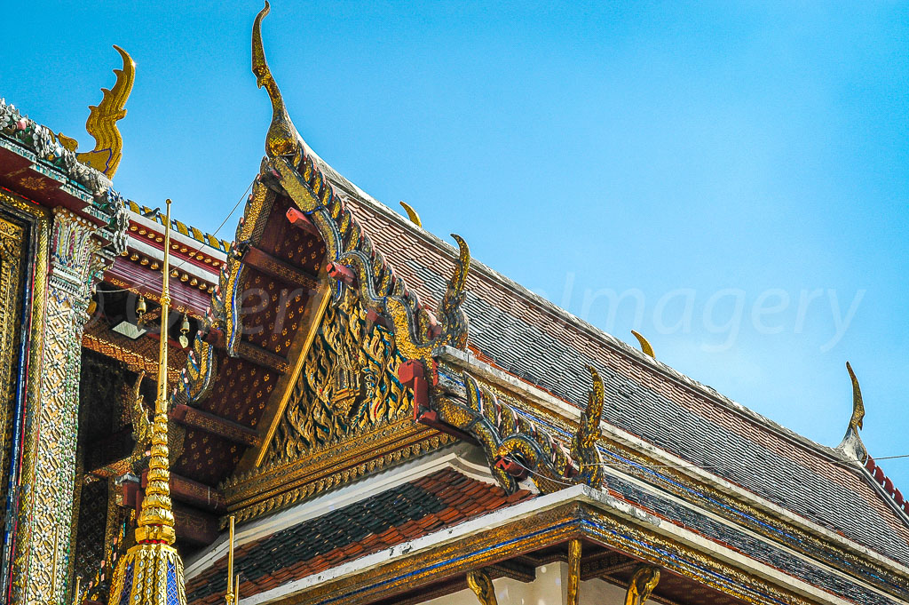 otti-20091127-thai-temple-mosaic-roof-DSC_0010.jpg