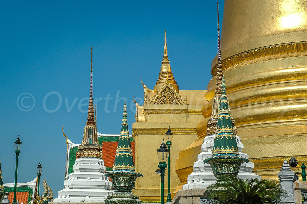 otti-20091127-thai-temple-spires-DSC_0016.jpg