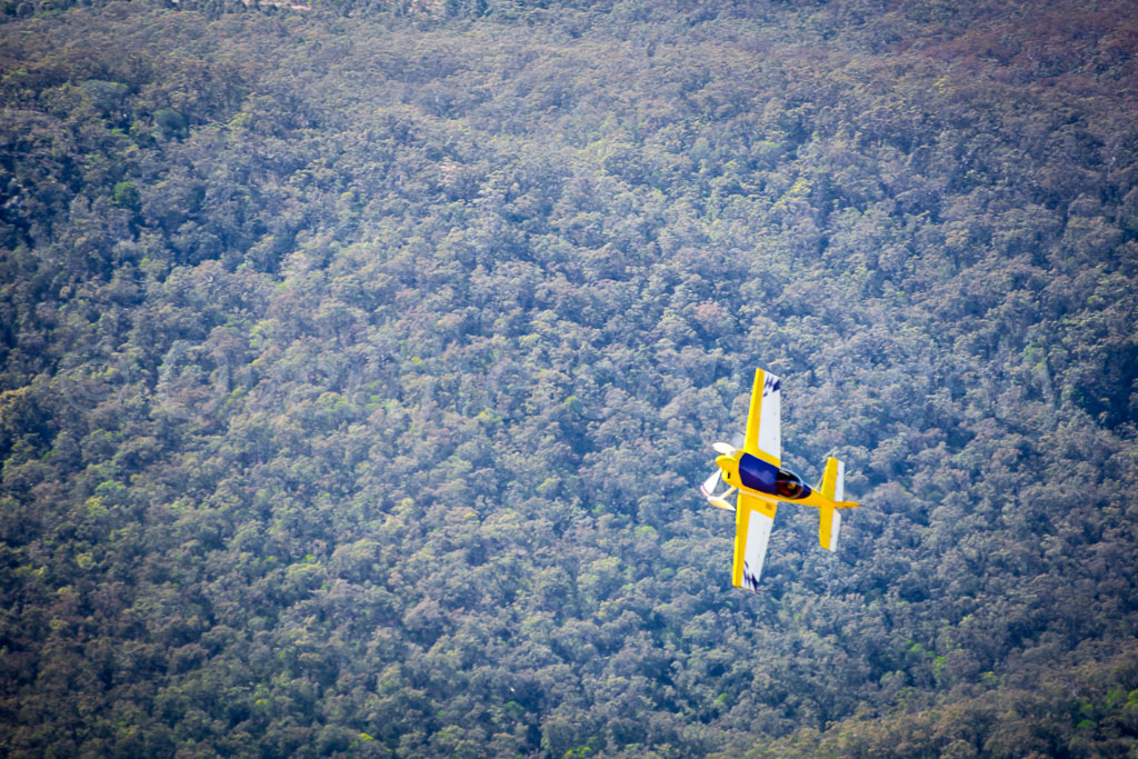 otti-20160828-watts-bridge-slipping-away-acrobatic-DSC_6725.jpg